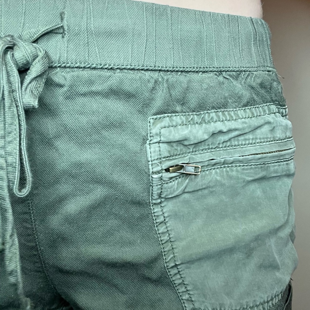 Shorts - Picture 4 of 5